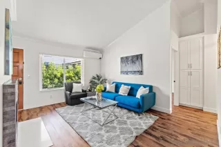 Photo #3: 230021674 Listing