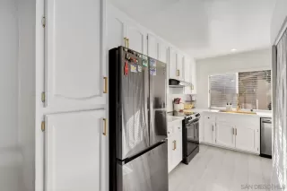 Photo #5: 230021686 Listing