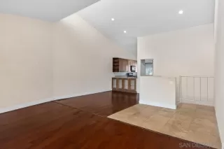 Photo #3: 230021702 Listing