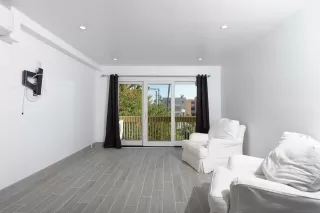 Photo #2: 230021719 Listing