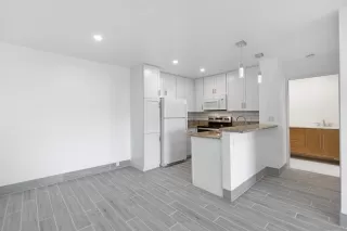 Photo #6: 230021719 Listing