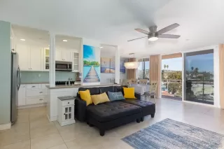 Photo #3: 230021771 Listing