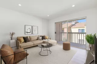 Photo #3: 230021865 Listing