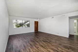 Photo #5: 230021866 Listing