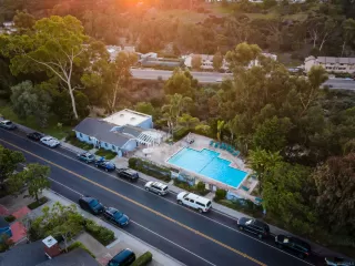 Photo #4: 230021867 Listing