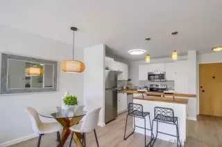 Photo #6: 230021875 Listing