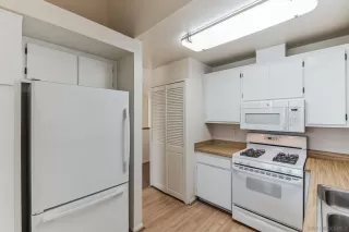 Photo #6: 230021899 Listing