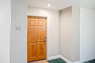 Photo #5: 230021936 Listing 