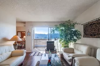 Photo #3: 230021966 Listing