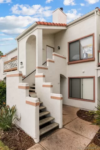 Photo #2: 230021986 Listing