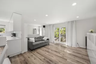 Photo #4: 230021996 Listing