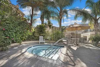 Photo #5: 230022034 Listing 