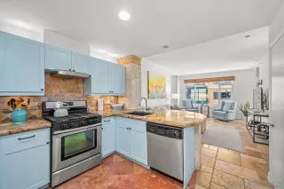 Photo #6: 230022067 Listing