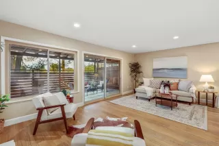 Photo #4: 230022072 Listing