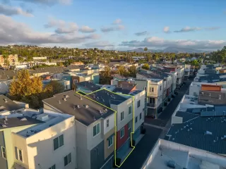 Photo #2: 230022087 Listing