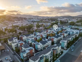 Photo #5: 230022087 Listing