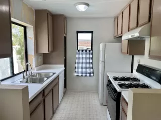 Photo #3: 230022088 Listing