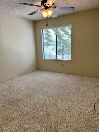 Photo #4: 230022088 Listing