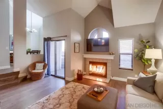 Photo #3: 230022092 Listing