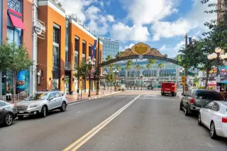 Photo #2: 230022107 Listing