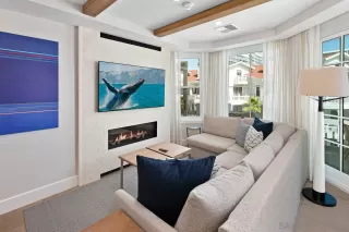 Photo #5: 230022123 Listing