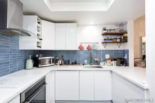 Photo #4: 230022155 Listing