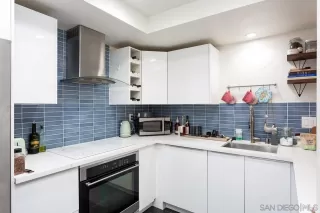 Photo #6: 230022155 Listing