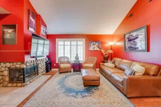 Photo #5: 230022161 Listing