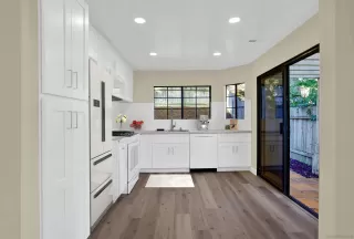 Photo #1: 230022184 Listing