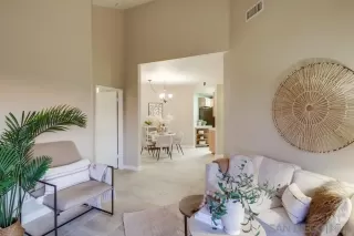 Photo #2: 230022191 Listing