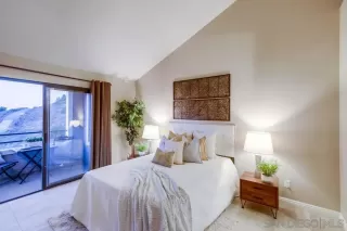 Photo #5: 230022191 Listing