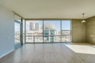 Photo #4: 230022192 Listing