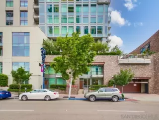 Photo #4: 230022198 Listing