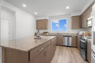 Photo #4: 230022300 Listing