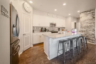 Photo #4: 230022338 Listing