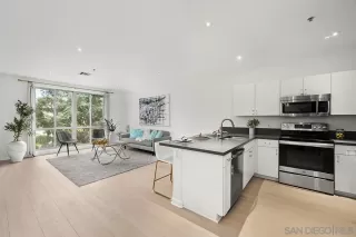 Photo #3: 230022392 Listing 