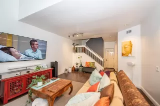 Photo #5: 230022393 Listing