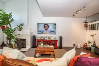 Photo #6: 230022393 Listing