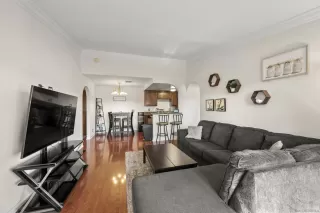 Photo #4: 230022407 Listing 