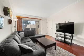 Photo #5: 230022407 Listing 