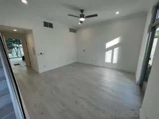 Photo #4: 230022445 Listing 