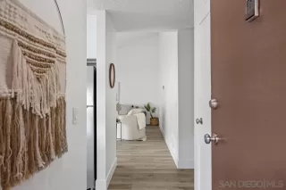 Photo #1: 230022468 Listing