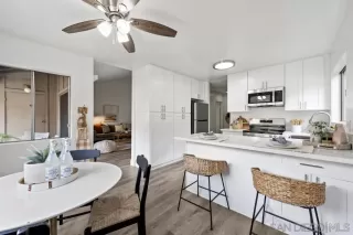 Photo #6: 230022468 Listing