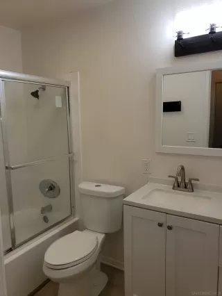 Photo #4: 230022474 Listing