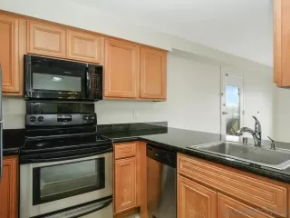 Photo #5: 230022476 Listing 