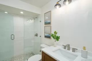 Photo #6: 230022478 Listing