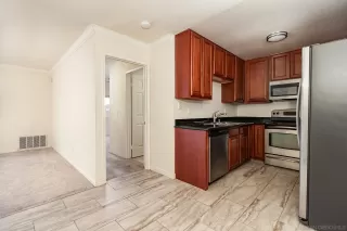 Photo #6: 230022566 Listing