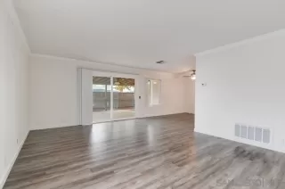 Photo #2: 230022602 Listing