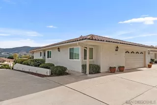 Photo #1: 230022604 Listing