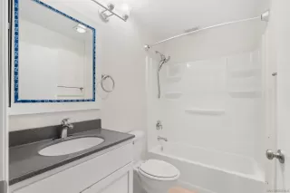 Photo #6: 230022617 Listing